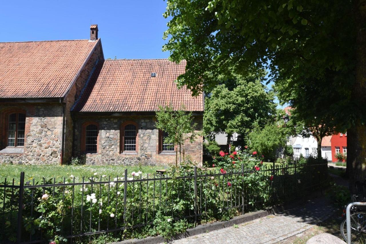 Fewo1846 - Altes Steuermannhaus - Uriges Reihenhaus Mit 2 Schlafzimmern In Der Altstadt Flensburgo Exterior foto